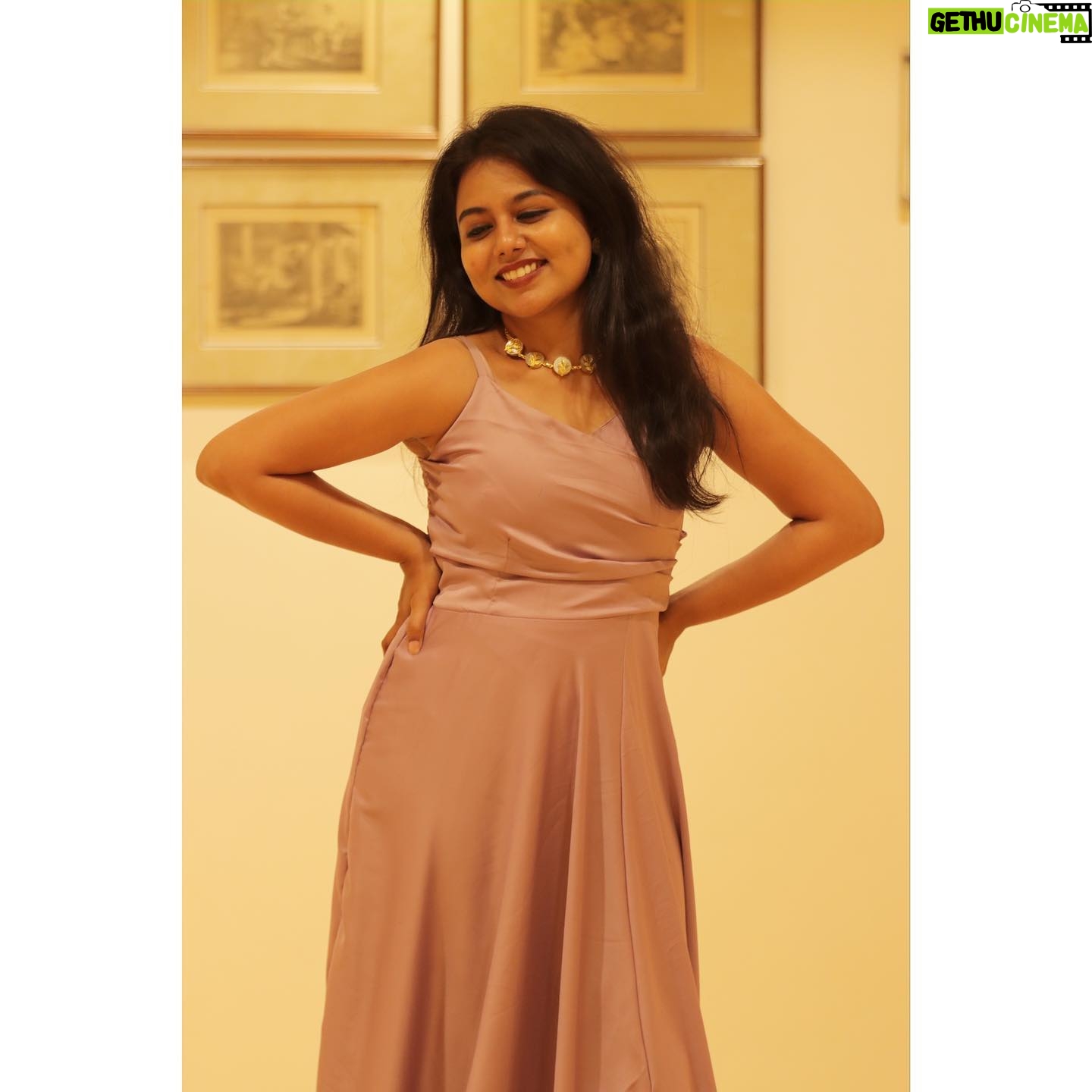VJ Tara - 2.6K Likes - Feel the princess in you💯
.
Pc: @mr_blacksquad_suriyagibbs
Jewel: @thegarnet.in
MUA : @snegi_makeupartistry
Outfit : @coolclub_chennai
Styled By : @gussyup_withshan