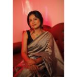 VJ Tara Instagram - Shades of grey 🤍 for #mamannanaudiolaunch . . Mua: @meenusmakeoverartistry Pc: @f1_studios Outfit: @jas_drape_sareestore Jewel: @aarvee.chennai #sareelove #ootd #traditionaloutfit #positivity #audiolaunchevent #hostellife