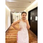 VJ Tara Instagram - Office-ku ready💯 Get your customised co-ords ser from @srithithecouture ✨ . . #ootd #fashionstyle #cottonset #summeroutfit