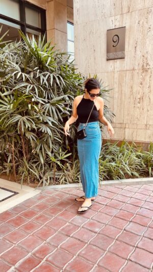 Vaani Sood Instagram - One take artist now #outfitcheck 🖤🦋