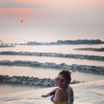 Vaibhavi Joshi Instagram - Sunset 🌅 #sunset #sky #sun #thursday #dubai #dubai🇦🇪 #dubailife #dubaifashion #bikini #vaibhavijoshi #holiday #sunset_pics #actress #model #lover #blue #pink #red #naturephotography #naturelovers #vaibhavijoshi #swimmingpool #water #auraskypool #auraskypooldubai #instagood #instagram #instadaily #instafashion #instamood @auraskypool.dubai @auraskypooldubaii