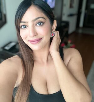 Vaibhavi Joshi Instagram - Smile, it's free
therapy 😊🙂 #smile #smilemore #love #peace #motivation #selfie #selflove #selfcare #beutiful #evening #good #vibe #ınstagood #instagram #instafashion #actress #vaibhavijoshi #selfies #travelgram #shoot #shooting #agust #bollywoodbeauty #bollywood #pollywood #tollywood #tollywoodactress #instamood #explorepage #explore