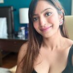 Vaibhavi Joshi Instagram - Smile, it's free therapy 😊🙂 #smile #smilemore #love #peace #motivation #selfie #selflove #selfcare #beutiful #evening #good #vibe #ınstagood #instagram #instafashion #actress #vaibhavijoshi #selfies #travelgram #shoot #shooting #agust #bollywoodbeauty #bollywood #pollywood #tollywood #tollywoodactress #instamood #explorepage #explore