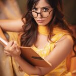Vaibhavi Joshi Instagram - When everyone is trying to be something, Be Nothing. - Rumi #actress #expression #lover #student #bookstagram #reading #selflove #motivation #something #nothing #space #pose #nerd #nerdgirl #instagram #instagood #instadaily #explorepage #explorar #vaibhavijoshi #sunday #shoot #camera #indianwear #indianfashion #bollywoodbeauty #mumbai #maharashtra