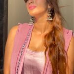 Vaibhavi Joshi Instagram - Woman is a ray of God. She is not that earthly beloved: she is creative, not created💕 #reels #reelsvideo #reeloftheday #vaibhavijoshi #fashion #lover #woman #god #nature #earth #creation #goodday