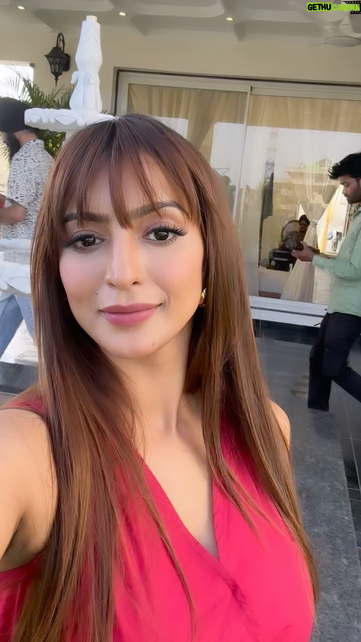 Vaibhavi Joshi Instagram - “Love Yourself First” 😇 #selflove #selfcare #love #loveyourself #motivation #bts #happiness #inspiration #life #quotes #instagood #believe #lifestyle #happy #shoot #motivationalquotes #goals #bhfyp #yourself #like #inspirationalquotes #follow #fitness #quoteoftheday #healing #beauty #reelvideo #reel #vaibhavijoshi