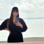 Vaibhavi Joshi Instagram - The mirror reflects my light 💋 #selfie #mirrorselfie #selflove #black #love #passion #sunday #instagram #instagood #instafashion #instamood #sundayvibes #goa #naturalbeauty #lover #goodevening #mood #explore #more 🌹