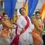 Vaibhavi Joshi Instagram - બાપ્પાના આશીર્વાદથી હવે થશે બધી મનોકામના પૂરી. 🙏😇 #JeBappaNeChahe from #KanubhaiTheGreat OUT NOW on #PanoramaMusicGujarati YouTube Channel Link in Bio. Song Credit: Music: Teenu Arora Singer: Ramya Iyer, Alamgir Khan Lyrics: Irshad Dalal Arrangement: Teenu Arora and Tanuj Jaitly Mixed Mastered: A-OK Studio Film Credit: Presented by - Vanraj Sisodiya Films A Film by - Rudra Motion Films Directed by: Irshad Dalal Produced by: Mahendrasinh J. Parmar Co-Producers : Dashrathba M. Parmar, Poojaba B. Jadeja, Narendrasinh M. Puvar, Manoj Pathak, Kantibhai Patel @panoramamusic @mahendrasinh.parmar.169 #DashrathbaParmar @Irshaaddalal @teenu.arora @ramya.iyer @chetanfefar.24 @pooja.u.dave @vanrajsinh_sisodia @aesthete_bhairavi @natharam_dewasi07 @rraj_panchal @richii_banna @justrcp_ @aayushidholakia_ @mr_kataria @hastii_doshii_10 @d_filmmaking1998 @vaibhavijoshi777 @palash_2699 @dharmesh_chanchadiya @ajaychanchadiya @neeraj_minku @joshidharmesh83 @prayas_twin2 @vishranisunil @parag_twin1 @ojasrawal @nancysurani_ @anirudhsinh.banna @Shreedevenofficial @ach_anjalee @Moulik_Pathak @Barapatreumesh @jaymahantofficial @satyen_verma @Dhaval_ahir11 @Nikunjmodi_3 @vimalsmishra @Vaibhavijoshiofficial @Mukeshtiwari2902 @d_filmmaking1998
