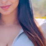 Vaibhavi Joshi Instagram - You’re the eternal nothingness capable becoming everything 💫 #nature # #winter #reel #reelindia #instadaily #instagram #instagood #instafashion #reellife #naturelover #naturephotography #instareels #mountains #jungle #forest #animallovers #thursday #healing #selfcare #actress #peace #vaibhavijoshi #sunset #january #model #bollywood #bold #beauty #explore