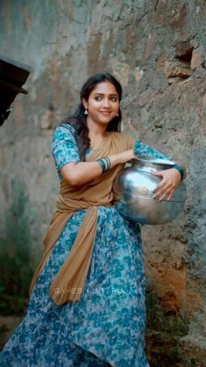 Vaishali Raj Instagram - Kaatuke yela…
.
.
.
.
.
#yuvan #yuvanshankarraja #music #lover #ilayaraja #yuvanmusical #village #vibes #nativity #lifestyle #morning #instagram #reels #trending #reelitfeelit #suttamlasoosi