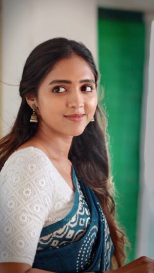 Vaishali Raj Instagram - Tag ur #raju in ur life 😍🫶🏻
Capture ur moments with ur raju ❤️❤️ 
Wishing u a huge success my dear frnd 😍
.
.
.
#balaraju #bootcutbalaraju #sohel #bangaraju
