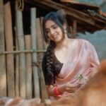 Vaishali Raj Instagram - #priyamithunam ❤️ . . . . #adipurush #love #for #nature #village #prabhas #music #janaki #ram #trending #reels #instagram #tamil