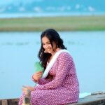 Vaishali Raj Instagram – #ammadi 
Kopam lonu 😘😘
.
.
.
.
.

#ammadi #vaishaliraj #hinanna #love #winter #mornings #nani #reelsinstagram #trending #movie #heshamabdulwahab #music #mrunalthakur #lake #boating #peace #lovestatus #lovesongs…