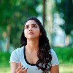Vaishali Raj Instagram - 🤍 . . . #trendingreels #rail #love #cricket #nature #reelsinstagram #instagood #music #tamil #reels #trending #vaishali #vaishu