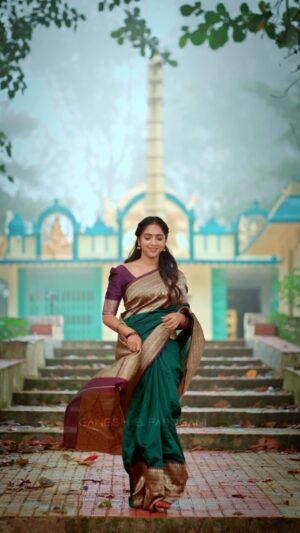 Vaishali Raj Instagram - 💚
.
.
.
.
.
Saree @konasfashion 

#amav #vaishaliraj #darling #love #winter #mornings #venky #reelsinstagram #trending #venkatesh #yuvan #music #trisha #yuvanmusical #yuvanshankarraja #always #telugu