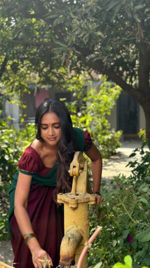 Vaishali Raj Instagram - One of my fav 🎶💗 
.
.
.
Shot by @ganesh_b_parugani 
Hair by @vicky_hairstylist_official 
Styling @konasfashion 

.
.
.
#powerpaandi #love #tamil #songs #never #nature #lover #naturephotography #dhanush