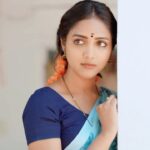 Vaishali Raj Instagram - Most fav one ❤️ for this song🫶🏻 . . . Shot by @ganesh_b_parugani Hair @vicky_hairstylist_official #instagramreels #saree #love #nemeesammedaottestava #reelitfeelit #😁 #movie #love #for #saree #red #green #village #lover #vaishaliraj #instagramreels #trending #tamil