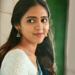 Vaishali Raj Instagram – Where words are restrained; eyes often talk a great deal🫶🏻
.
.
.

#vaishaliraj #eyes #love #language #instagram