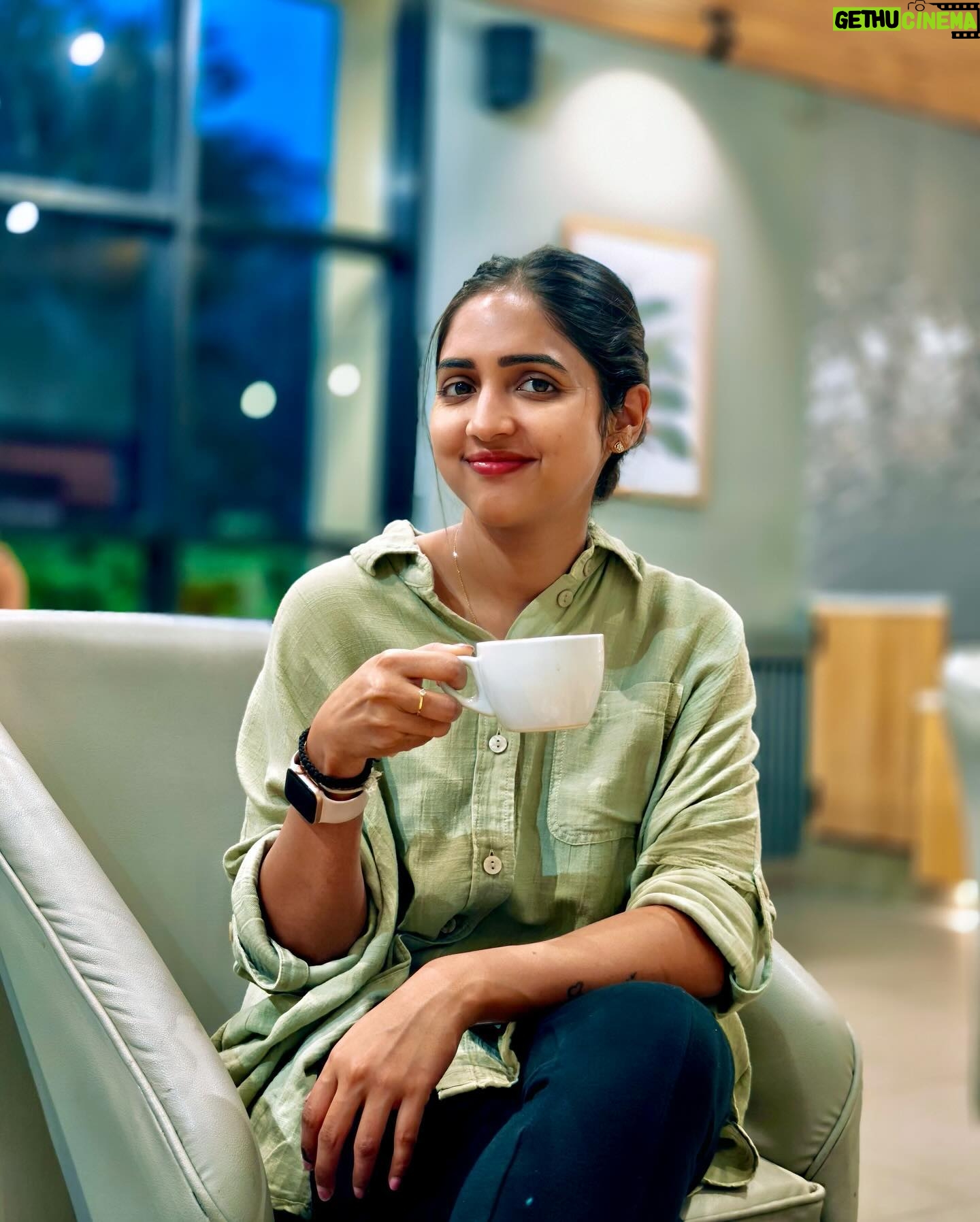 Vaishali Raj Instagram - When my fav Irish in my cup ☕️ and my cravings for that foam n flavour of the #coffee heals everything 💫
