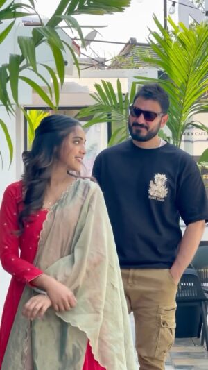 Vaishali Raj Instagram - Tried to shake a leg,literally tried but i only walked through the entire song of Hello Ammayi from #MastuShadesUnnaiRa. Releasing on Feb23rd. 
Sorry @a.gomatam, stole your heroine for a reel. 😝