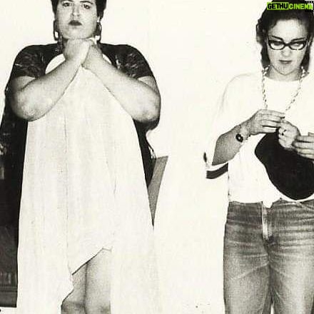 Valéria Sandalo Instagram - #tbt anos 1980, com minha amiga Regina Rambaldi antes de ela virar cozinheira de mão cheia!
