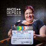 Valéria Sandalo Instagram – Olha só quem veio alegrar nosso set! @valeriasandalo bem maravilhosa com seu batom vermelho de Teresa e sua risada contagiante😀
#anosdepois #anosdepoisoficial #documentario #chiquititas #chiquititas1997 #infanciafeliz #nostalgia #mãedojanjão