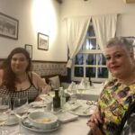 Valéria Sandalo Instagram - Comemoração de 56 anos! . . Comendo comida portuguesa em homenagem à ascendência! . . #valériasândalo #valeriasandalo #valériasandalo #valeriasândalo #aniversário #comidaportuguesa #jantaremfamilia #bacalhau