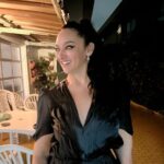 Valéria Sandalo Instagram - Amizade que ultrapassa tempo e distância! . . Minha amada amiga Cláudia, que vive em Roma há 24 anos, e eu seguimos sendo cúmplices e confidentes desde 1989! A arte nos apresentou e a vida nos uniu! . . Te amo, Buzinha!!! . . #valériasândalo #valeriasandalo #valériasandalo #valeriasândalo #amigasforever #melhoresamigas #naarteenavida #romaesãopaulo #restaurantemocotóleopoldina