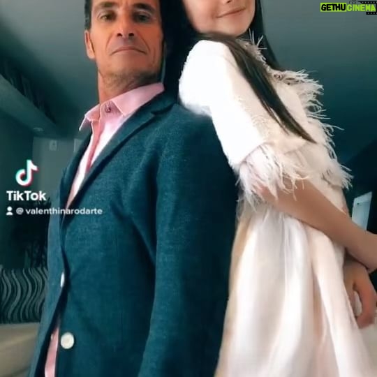 Valenthina Rodarte - 2.8K Likes - Papai, hoje é o seu dia, dia 16: data da estrela, data de um ariano forte e guerreiro, data de um homem incrível, data de uma inspiração, data de um pai maravilhoso, sua data.
Que você continue levando sua luz onde quer que vá. Você é alegria, alto-astral, diversão, bons momentos.
Obrigada por fazer parte das nossas vidas e nos contagiar diariamente com sua energia. Obrigada por sempre cuidar e zelar por nós. Obrigada por fazer de nossos dias melhores.
Você é nosso influencer favorito, nosso cavaleiro favorito, nosso ciclista favorito e pintor favorito (entendedores entenderão kkkk). Você é um pai, vovô e esposo maravilhoso que amamos
e agradecemos diariamente a Deus por ter te colocado em nossas vidas .
Amo passear com você, gravar vídeos com você (o melhor Tik Toker do mundo kkkkk) e praticar esporte com você (mesmo eu não sendo a melhor pessoa para isso kkkkk)
Te amamos. Te amamos pelo que você é, te amamos pela sua essência, te amamos pelos seus valores, te amamos por você ser um exemplo. Um exemplo de homem, de integridade, de gentileza, de auto astral, de ser humano.
Te amamos muito e saiba que vamos sempre estar com você, vibrando, torcendo pelas suas conquistas, te dando apoio, suporte, sendo suas maiores fãs e sua família para todas as horas..
#pai #aniversario #amor❤ #gratidão #familia #deusnocontrole #deusébomotempotodo #teamo#homenagem