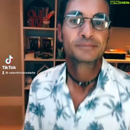 Valenthina Rodarte - 2.8K Likes - Papai, hoje é o seu dia, dia 16: data da estrela, data de um ariano forte e guerreiro, data de um homem incrível, data de uma inspiração, data de um pai maravilhoso, sua data.
Que você continue levando sua luz onde quer que vá. Você é alegria, alto-astral, diversão, bons momentos.
Obrigada por fazer parte das nossas vidas e nos contagiar diariamente com sua energia. Obrigada por sempre cuidar e zelar por nós. Obrigada por fazer de nossos dias melhores.
Você é nosso influencer favorito, nosso cavaleiro favorito, nosso ciclista favorito e pintor favorito (entendedores entenderão kkkk). Você é um pai, vovô e esposo maravilhoso que amamos
e agradecemos diariamente a Deus por ter te colocado em nossas vidas .
Amo passear com você, gravar vídeos com você (o melhor Tik Toker do mundo kkkkk) e praticar esporte com você (mesmo eu não sendo a melhor pessoa para isso kkkkk)
Te amamos. Te amamos pelo que você é, te amamos pela sua essência, te amamos pelos seus valores, te amamos por você ser um exemplo. Um exemplo de homem, de integridade, de gentileza, de auto astral, de ser humano.
Te amamos muito e saiba que vamos sempre estar com você, vibrando, torcendo pelas suas conquistas, te dando apoio, suporte, sendo suas maiores fãs e sua família para todas as horas..
#pai #aniversario #amor❤ #gratidão #familia #deusnocontrole #deusébomotempotodo #teamo#homenagem