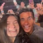 Valenthina Rodarte Instagram - Dia 16 oficialmente chegou. Ao badalar da meia noite nosso príncipe ficou mais velho de idade, mas ainda mais novo de coração, alma e essência. Ao badalar da meia noite tivemos mais um ano de confirmação de que você é o homem das nossas vidas e de quem temos muito muito muito orgulho Ao badalar da meia noite, o príncipe que me surpreendeu em um desfile, o pai que calçou meu sapatinho de cristal, a criança que me levou (e eu cuidei kakakak) em todos os shows, o tiktoker que me incentiva a fazer dancinhas, o dublador mais talentoso que os estúdios ainda não descobriram, o atleta que me inspira a cada dia (não que isso me motive a entrar no esporte kakak) e o homem que construiu essa família linda completou mais um ano de vida. Mais um ano de vida nos provando o quanto é especial, o quanto é importante para nós, o quanto nos inspira, o quanto nos orgulha e o quanto faz a diferença em nossas vidas Papai, parabéns por quem você é.Parabéns por sua garra e determinação. Parabéns pelo seu jeito de viver. Obrigada por nos mostrar um pouquinho da sua visão de mundo: esse mundo que todos queremos viver e que você tem a capacidade de enxergar diariamente. Obrigada por fazer o possível e impossível para nós ver feliz. Sei que se fosse possível você pegaria uma estrela do céu para nos dar, mas quero que você saiba que você já é a nossa estrela, que ilumina as nossas vidas. E que honra ver essa pessoa tão especial completar mais um ano de vida iluminando a vida das pessoas a sua volta, colocando um sorriso no rosto das pessoas que te encontram, motivando todos a sua volta e contagiando as pessoas com a sua energia Te amamos daqui até a lua à velocidade de Fábio, pq sei que nem a velocidade da luz é pario para as suas pedaladas. Te amamos 💓💓💓 @fabiorodarte16 #aniversario #felizaniversario #pai #principe #aventura #diversão #homenagem #deusnocomando #familia #amor