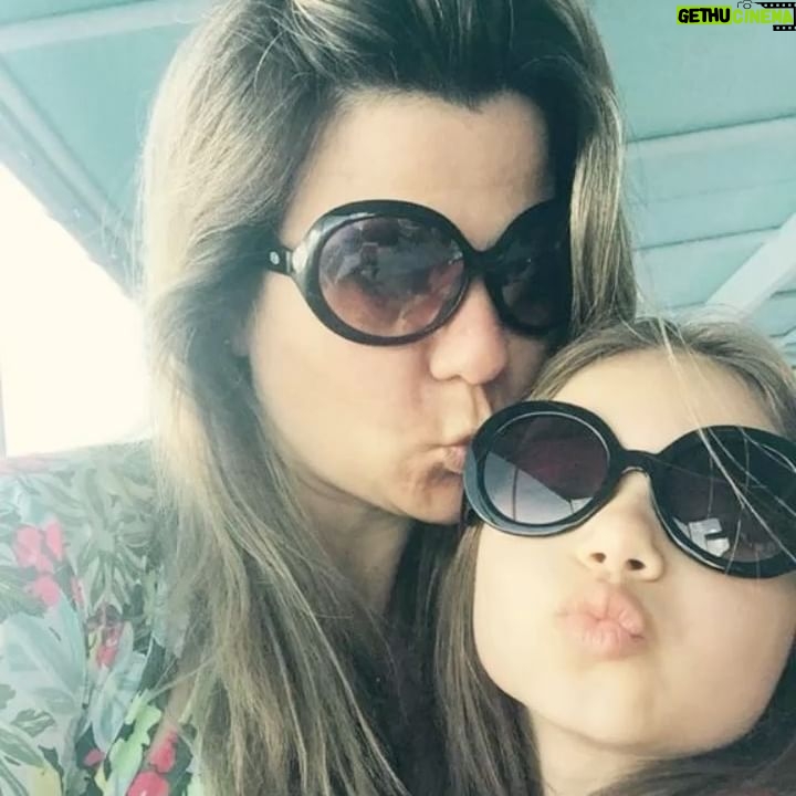 Valenthina Rodarte Instagram - O meu amor é tão grande que o texto não coube na legenda kkkk Ele está no final do álbum Te amo mamãe Obrigada por tudo 🫶💓✨❤️ #mae #diadasmaes #amor