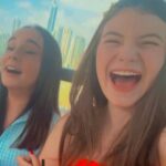 Valenthina Rodarte Instagram - Há 16 anos nasceu uma menina muito especial, divertida, maluquinha nas horas vagas, talentosa, e com um brilho sem igual. E eu não imaginava que um dia ela fosse se tornar a minha melhor amiga Siiiii omg 16 anossss!!! 16 anos espalhando amor e alegria por onde passa. 16 anos encantando todos a sua volta. 16 anos sendo a Sienna que todos nós amamos tanto E eu tive a honra de fazer parte de 8 deles, que para mim foram 8 anos de pura aventura kakakakak Todos os nossos momentos, risadas, sleepovers, viagens, aventuras, shows, confissões, músicas, vídeos e histórias duvidosas Obrigada por ser a amiga mais pé atrás mas a mais corajosa com relação a aventura. A pessoa que tá com medo, mas vai com medo mesmo, a pessoa que aceita minhas maluquices e me faz rir a cada segundo Ahhhhh Rockit 🎸🎧🎢, e não é que fomos na primeira cadeira mesmo ? O que dizer dos passeios de camelo pelo nordeste kakakak ? A tirolesa com o cambotriú, a virada de noite em alto mar, as horas nas filas da disney !!!!! Os gritos no barco viking do hopi hari, as corridas atrás de celulares perdidos nos parques e o passeio de mergulho com os peixinhos kakakka Obrigada por ser a amiga que me dá as melhores lembranças, momentos, risadas e vícios (positivos tá ?): HP ⚡️, Alexa e Katie 👯‍♀️, Julie and the Phantoms 💜👻, Jonas Brothers 🎸… Siii obrigadaaa por fazer parte da minha vida, por sempre estar ao meu lado, por sempre estar presente quando preciso de um SOS Saiba que você pode sempre contar comigo quado precisar de um ombro, um ouvido, um carinho ou um abraço Obrigada por ser o Ronny do meu Harry, a Alexa da minha Katie, a Flynn da minha Julie e a guitarra do meu Nick kakakak Obrigada por ser a minha irmã mais velha, a já madrinha dos meus filhos, e a filha dos meus pais (e o Caio também kakakak) Parabénsssss pelo dia de hoje é parabéns pelo que você é Love youuuu forever and ever #aniversario #amizade #irmã #amigairmã #familia #deus #deusnocomando
