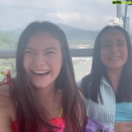 Valenthina Rodarte Instagram - Há 16 anos nasceu uma menina muito especial, divertida, maluquinha nas horas vagas, talentosa, e com um brilho sem igual. E eu não imaginava que um dia ela fosse se tornar a minha melhor amiga Siiiii omg 16 anossss!!! 16 anos espalhando amor e alegria por onde passa. 16 anos encantando todos a sua volta. 16 anos sendo a Sienna que todos nós amamos tanto E eu tive a honra de fazer parte de 8 deles, que para mim foram 8 anos de pura aventura kakakakak Todos os nossos momentos, risadas, sleepovers, viagens, aventuras, shows, confissões, músicas, vídeos e histórias duvidosas Obrigada por ser a amiga mais pé atrás mas a mais corajosa com relação a aventura. A pessoa que tá com medo, mas vai com medo mesmo, a pessoa que aceita minhas maluquices e me faz rir a cada segundo Ahhhhh Rockit 🎸🎧🎢, e não é que fomos na primeira cadeira mesmo ? O que dizer dos passeios de camelo pelo nordeste kakakak ? A tirolesa com o cambotriú, a virada de noite em alto mar, as horas nas filas da disney !!!!! Os gritos no barco viking do hopi hari, as corridas atrás de celulares perdidos nos parques e o passeio de mergulho com os peixinhos kakakka Obrigada por ser a amiga que me dá as melhores lembranças, momentos, risadas e vícios (positivos tá ?): HP ⚡️, Alexa e Katie 👯♀️, Julie and the Phantoms 💜👻, Jonas Brothers 🎸… Siii obrigadaaa por fazer parte da minha vida, por sempre estar ao meu lado, por sempre estar presente quando preciso de um SOS Saiba que você pode sempre contar comigo quado precisar de um ombro, um ouvido, um carinho ou um abraço Obrigada por ser o Ronny do meu Harry, a Alexa da minha Katie, a Flynn da minha Julie e a guitarra do meu Nick kakakak Obrigada por ser a minha irmã mais velha, a já madrinha dos meus filhos, e a filha dos meus pais (e o Caio também kakakak) Parabénsssss pelo dia de hoje é parabéns pelo que você é Love youuuu forever and ever #aniversario #amizade #irmã #amigairmã #familia #deus #deusnocomando