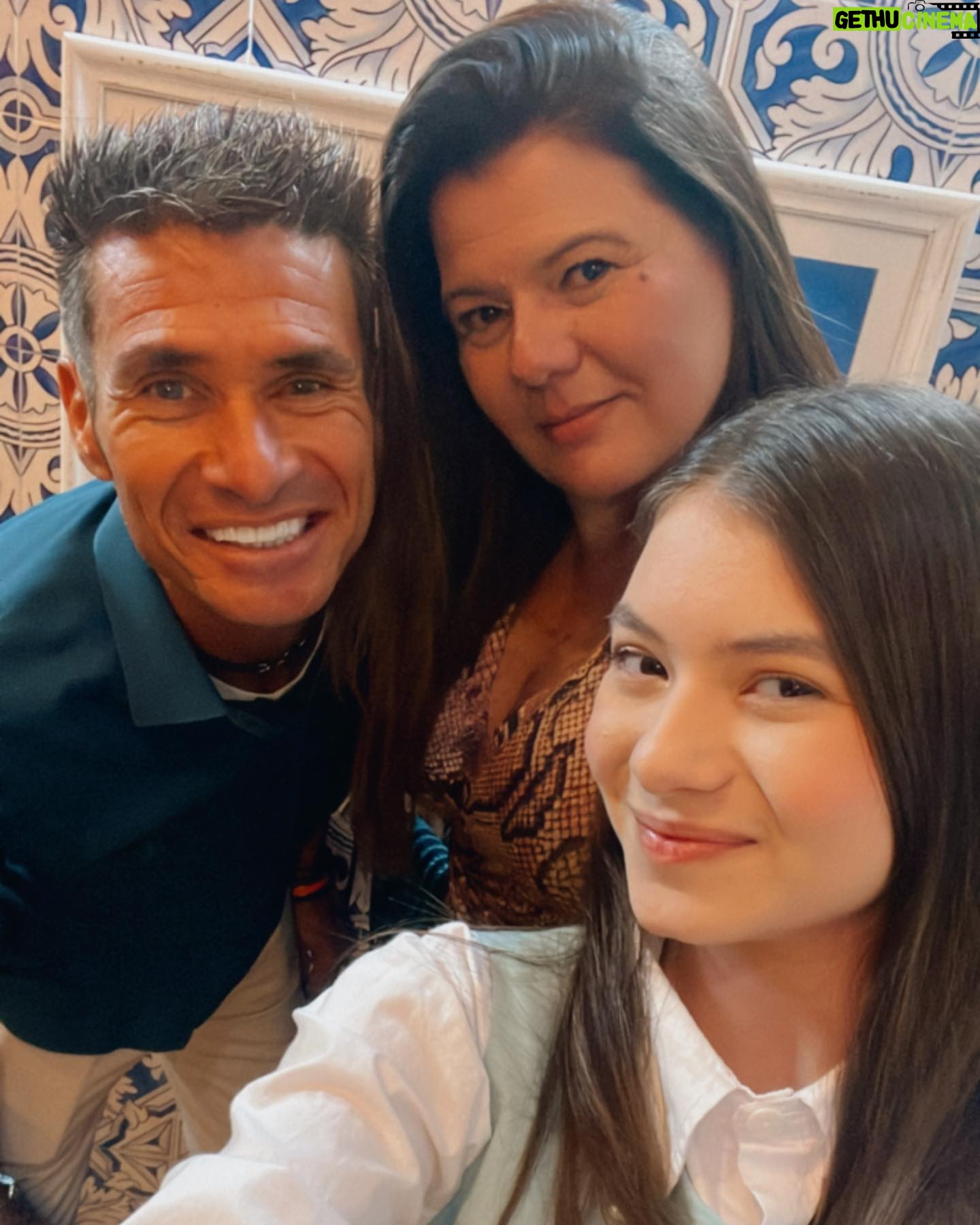 Valenthina Rodarte Instagram - Que o espírito natalino renove sua fé nas possibilidades infinitas que o futuro reserva #natal2023 #natal #renovação #family #deusnocomando