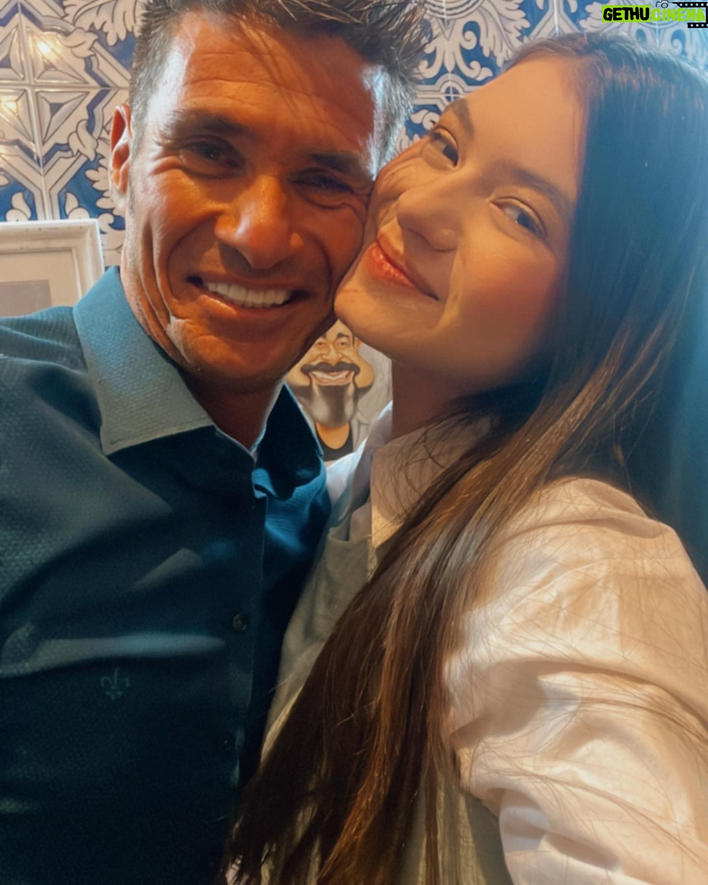 Valenthina Rodarte Instagram - Que o espírito natalino renove sua fé nas possibilidades infinitas que o futuro reserva #natal2023 #natal #renovação #family #deusnocomando