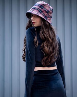 Valenthina Rodarte Instagram - Produção @danny_anjos 
Fotografia @fotografa.priferreira 
Look @vanillacreamoficial @bugudum 
#modafeminina #modateenmeninas #tendencia #deus #deusnocomando #deusébom