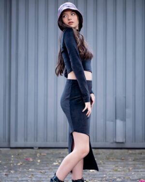Valenthina Rodarte Instagram - Produção @danny_anjos 
Fotografia @fotografa.priferreira 
Look @vanillacreamoficial @bugudum 
#modafeminina #modateenmeninas #tendencia #deus #deusnocomando #deusébom