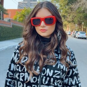 Valenthina Rodarte Instagram - Fotografa @fotografa.priferreira 
Make/hair @eudannyanjos 
Look @bugudum @gmybrand 
#looklindo #ensaiofotografico #modafashion #modateens #gratidão #deusnocomando