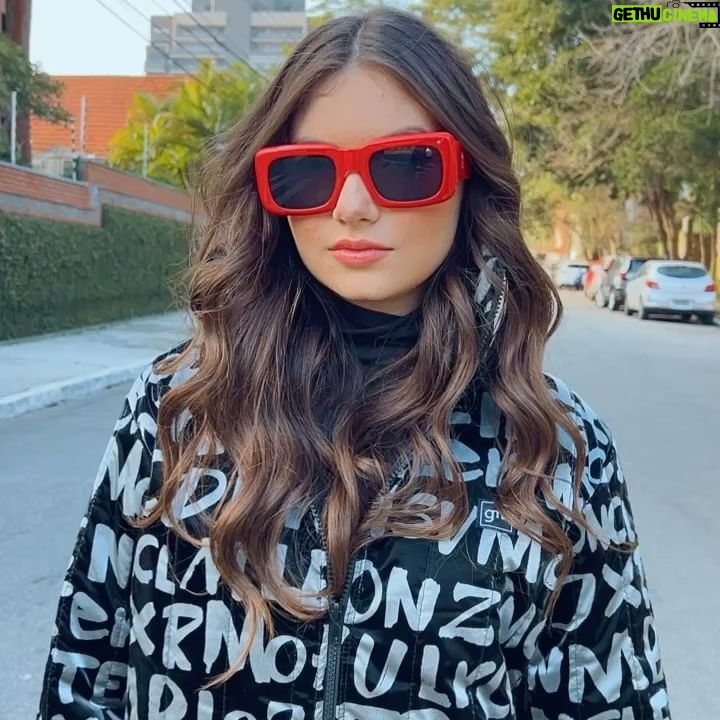Valenthina Rodarte - 2.1K Likes - Fotografa @fotografa.priferreira
Make/hair @eudannyanjos
Look @bugudum @gmybrand
#looklindo #ensaiofotografico #modafashion #modateens #gratidão #deusnocomando