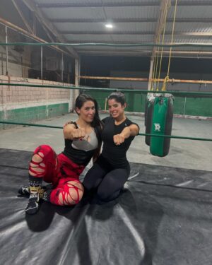 Valentina Feroz Instagram - ¡Hola, amigos! ¿Cómo están? 💖

Nosotros estamos increíblemente emocionados porque, después de una larga espera, ¡tu equipo favorito está de vuelta! Y con esto vienen muchas sorpresas para todos ustedes… 🇲🇽➕🇧🇷

Etiqueta el lugar o la empresa donde te gustaría vernos en acción. ¡Estamos ansiosos por ver sus sugerencias!👀

Hey friends! How are u?💖

We are incredibly excited because, after a long wait, your favorite tag team is back! And with that, many surprises are coming your way... 🇲🇽➕🇧🇷

Tag the place or company where you’d like to see us in action. We can’t wait to see your suggestions!👀

#julissamexa #valentynnareis #bramexas #latinas #yourfavoritelatinas #mexico #brasil #luchalibre