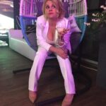 Valentina Mazunina Instagram - Спасибо @to_be_bride за костюм)))