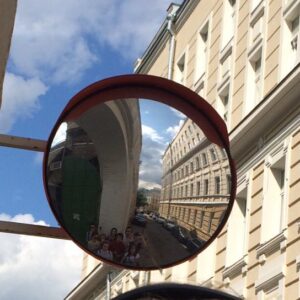 Valentina Mazunina Instagram - #remotemoscow уже второй день ломаю голову,пытаясь понять и объяснить ,что же меня так зацепило!не получается))) но,меня до сих пор не отпускает)))