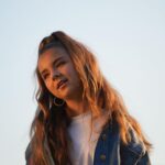 Valentina Tronel Instagram – J’espère que vous passez de bonnes vacances 🫶🏻
Un cover ça vous dirait ?
Proposez-moi des titres en commentaires et je vous le posterai très vite 💖