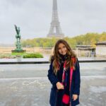 Valentina Tronel Instagram - Cc les amis, mes mots me manquent pour vous remercier pour tout votre soutien et vos messages. Je voulais vous offrir ce petit Backstage du tournage de la carte postale #jesc2020 💗💗💗