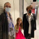 Valentina Tronel Instagram - Coucou ma #TeamValen 💜 Vous allez bien? Moi j’ai encore plein d’étoiles dans les yeux depuis ma victoire à @junioreurovisionofficial 🤩 Merci à @francetelevisions @tpmptv et @bfmtv (entre autres!) de m’avoir reçue et de m’avoir permis de faire la rencontre de ces superbes personnalités ! #TeamValen @junioreurovisionofficial @france2 @eurovisionfrance @marchalfabrice @playtwolabel