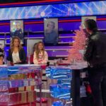 Valentina Tronel Instagram - Coucou ma #TeamValen 💜 Vous allez bien? Moi j’ai encore plein d’étoiles dans les yeux depuis ma victoire à @junioreurovisionofficial 🤩 Merci à @francetelevisions @tpmptv et @bfmtv (entre autres!) de m’avoir reçue et de m’avoir permis de faire la rencontre de ces superbes personnalités ! #TeamValen @junioreurovisionofficial @france2 @eurovisionfrance @marchalfabrice @playtwolabel
