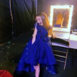 Valentina Tronel Instagram - Retrouvez-moi ce soir sur @sidaction ❤️‍🔥 Merci @nicolasloconte pour ce bel arrangement et très fière d’avoir à nouveau partagé la scène avec @romain_berro 🙏 Et un grand merci également à la chorale d’enfants Chœur & mouvement ❤️