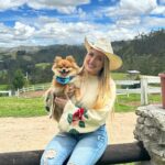 Valentina de Abreu Instagram - Que hermoso fin de semana 😍💕 🏡📍 @rancho_san_juan_cuenca que lugar tan hermoso para disfrutar con amigos y familia 🤩 #rancho #cuenca #valentinadeabreu #lachama #ecuador