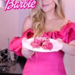Valentina de Abreu Instagram – PASTA DE BARBIE 👱🏻‍♀️💕

Como amo Barbie, el rosado y estoy intensa 😂💕 les traigo esta receta súper fácil 

Ingredientes:
– 250gr de pasta cocida 
– 1 remolacha cocida ( veteraba)
– 50gr queso crema 
– 1cdita ajo en polvo 
– 20ml aceite de oliva 
– 20gr Queso parmesano
– 2 tocinetas 
– Sal y pimienta 

Es demasiado fácil y deliciosa ( y ojo que no soy tan fan de la remolacha) pero estaba Deli 🤤💕

Esta licuadora de @blackndeckerhogar es maravillosa porque tiene 10 velocidades y 550watts de potencia 🤩 

#barbie #black&decker #recetabarbie #barbiegirl #receta #pastabarbie #valentinadeabreu #lachama #gye #ecuador #mexico